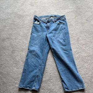 Old Navy Women's Straight Leg Blue Jeans